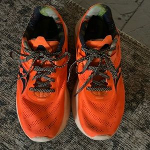 Women’s Saucony running sneakers size 8